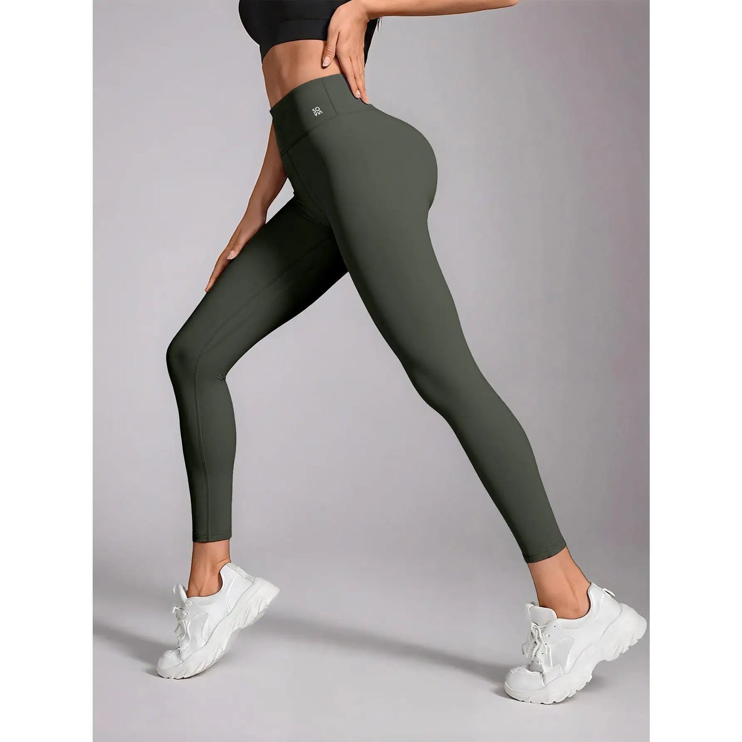 Women's yoga pants come in multiple colors, suitable for running and yoga