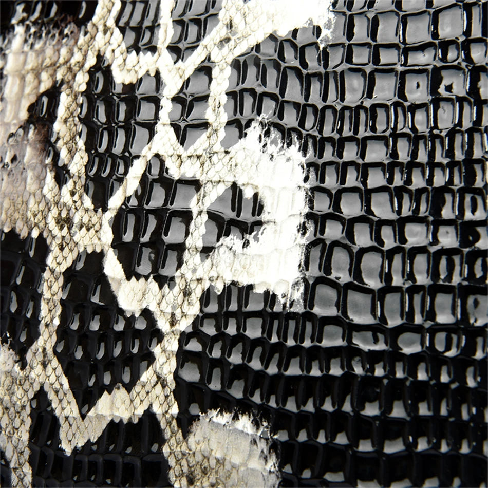 Fashion Trend Noble Women Handbag Python Pattern Luxury Ladies Party Handbag and Purse Elegant Wedding Party Casual Tote 2024