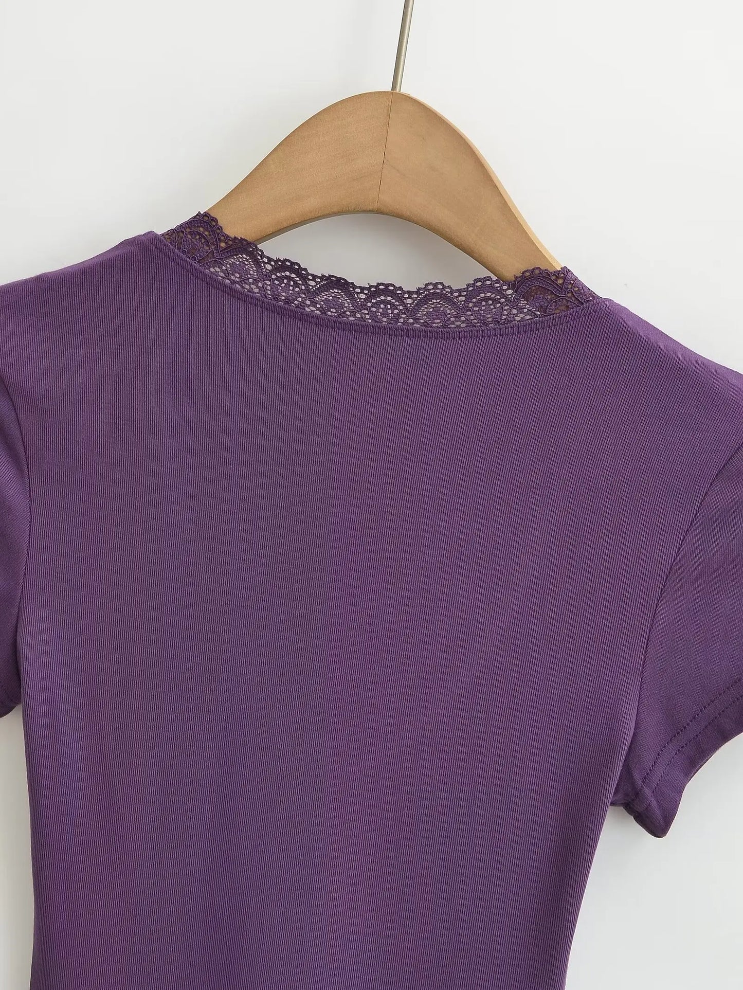 Women 2024 Summer New Fashion V-Neck Lace T-Shirt Vintage Slim-Fit Casual Chic Female Tee Shirt Tops Mujer