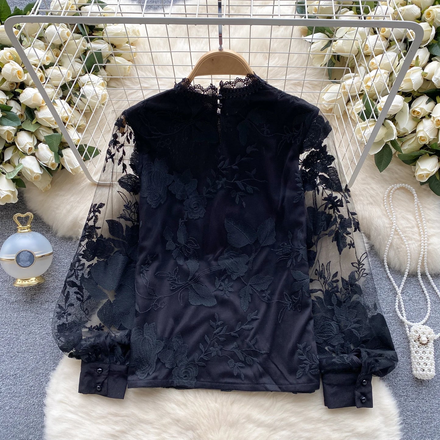 Casual Lace Blouses Women Puff Sleeve Lace Shirts Ladies Casual Tops Clothes Women Wholesale