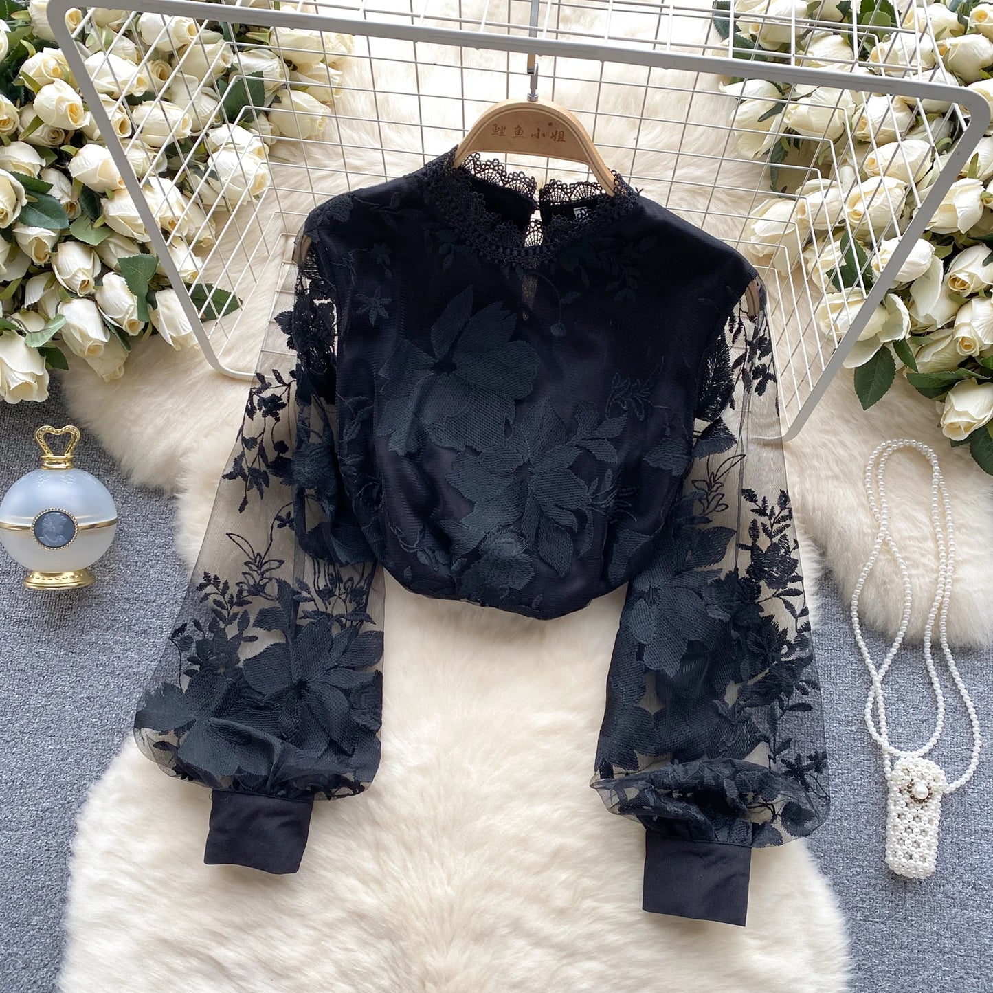 Casual Lace Blouses Women Puff Sleeve Lace Shirts Ladies Casual Tops Clothes Women Wholesale
