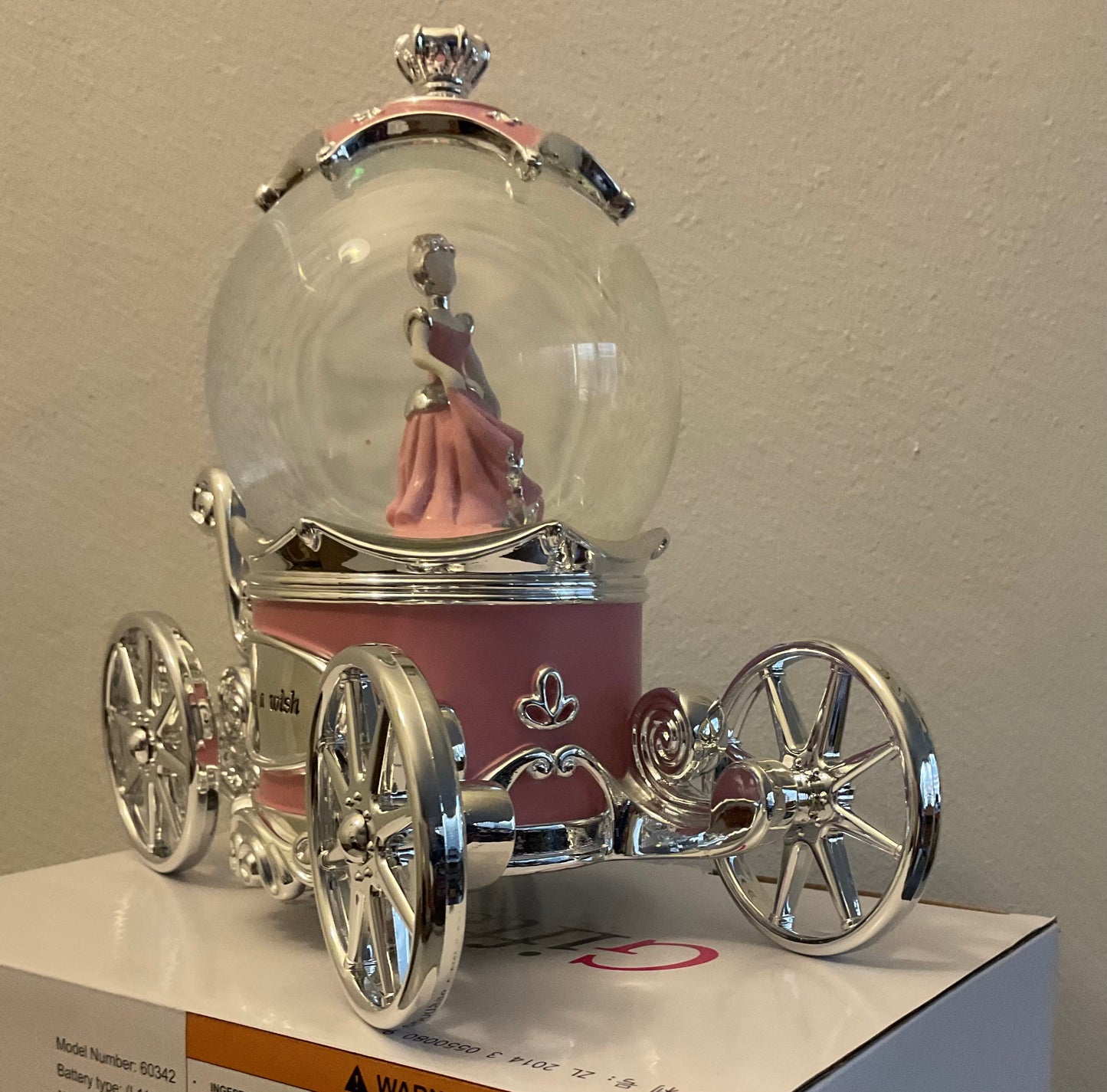 Musical Princess Snow Globe