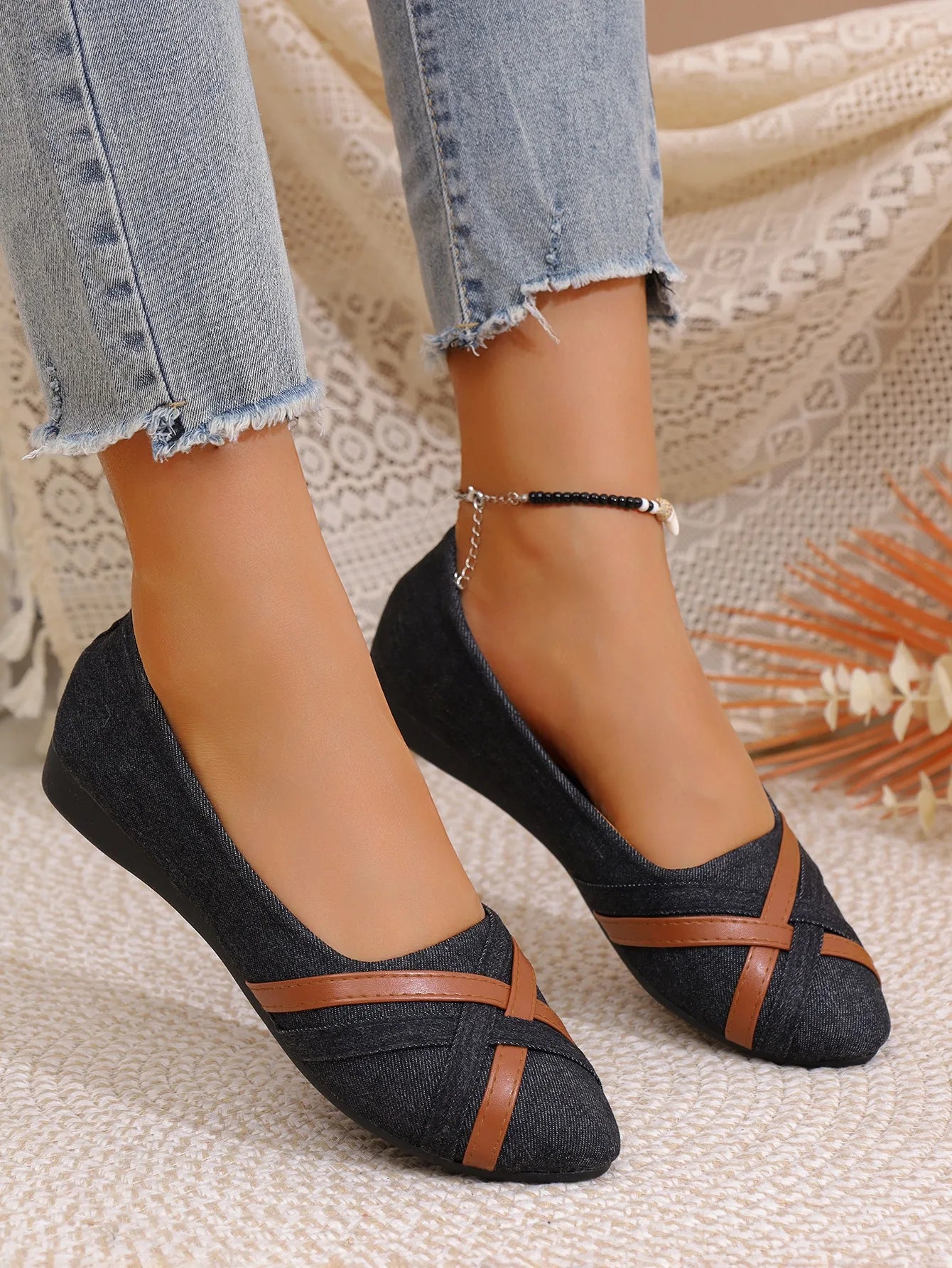 2025 Spring and Autumn New Fashionable Breathable Comfortable Flat Shoes Anti slip Soft soled Women's Shoes Casual Shoes