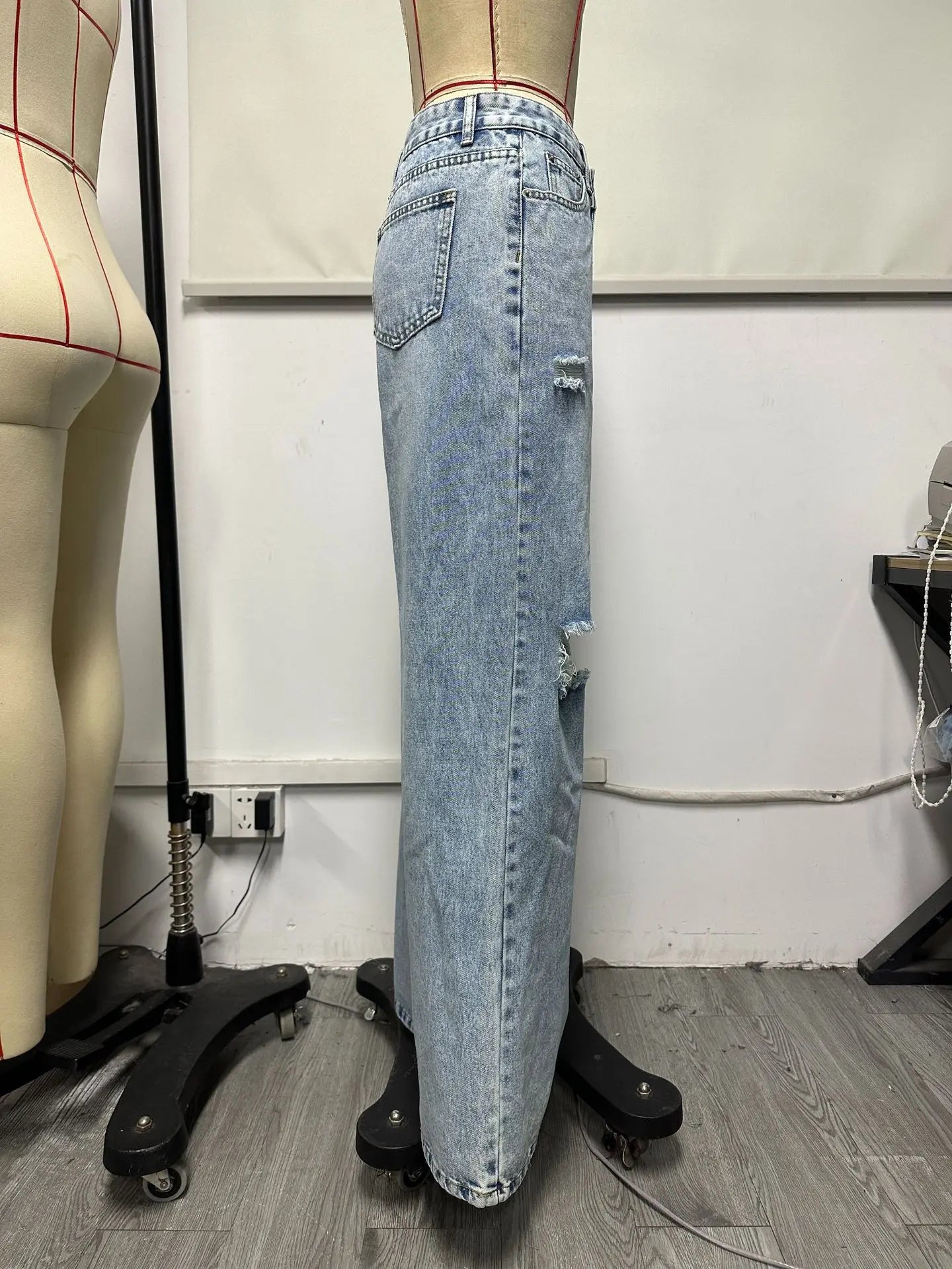 2025 Autumn New Women's Fashion Ripped High Waist Wide Leg Casual Jeans Boyfriend Jeans for Women