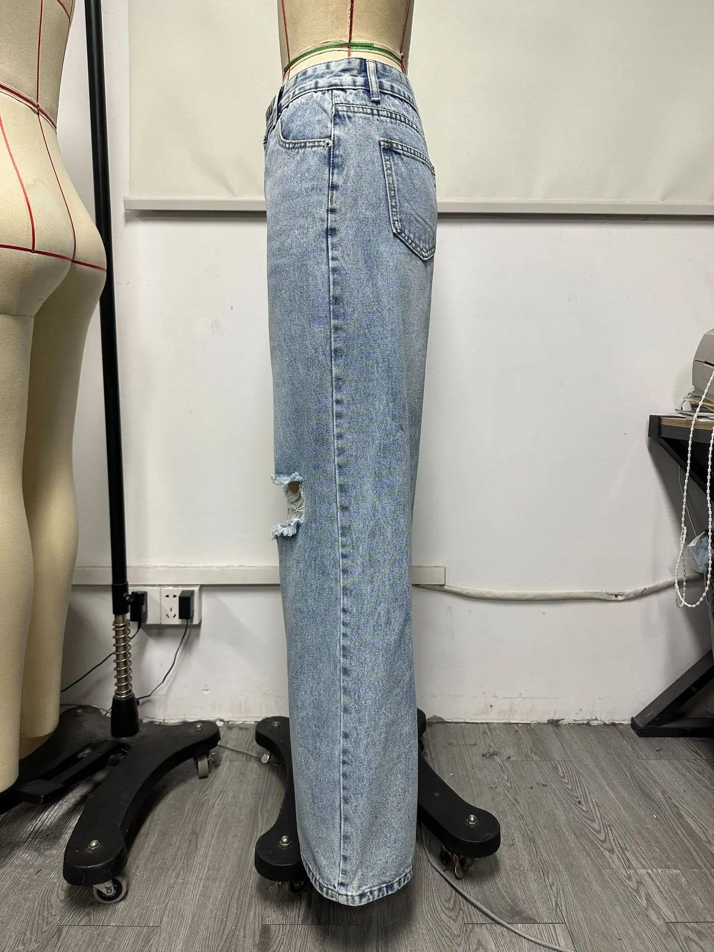 2025 Autumn New Women's Fashion Ripped High Waist Wide Leg Casual Jeans Boyfriend Jeans for Women