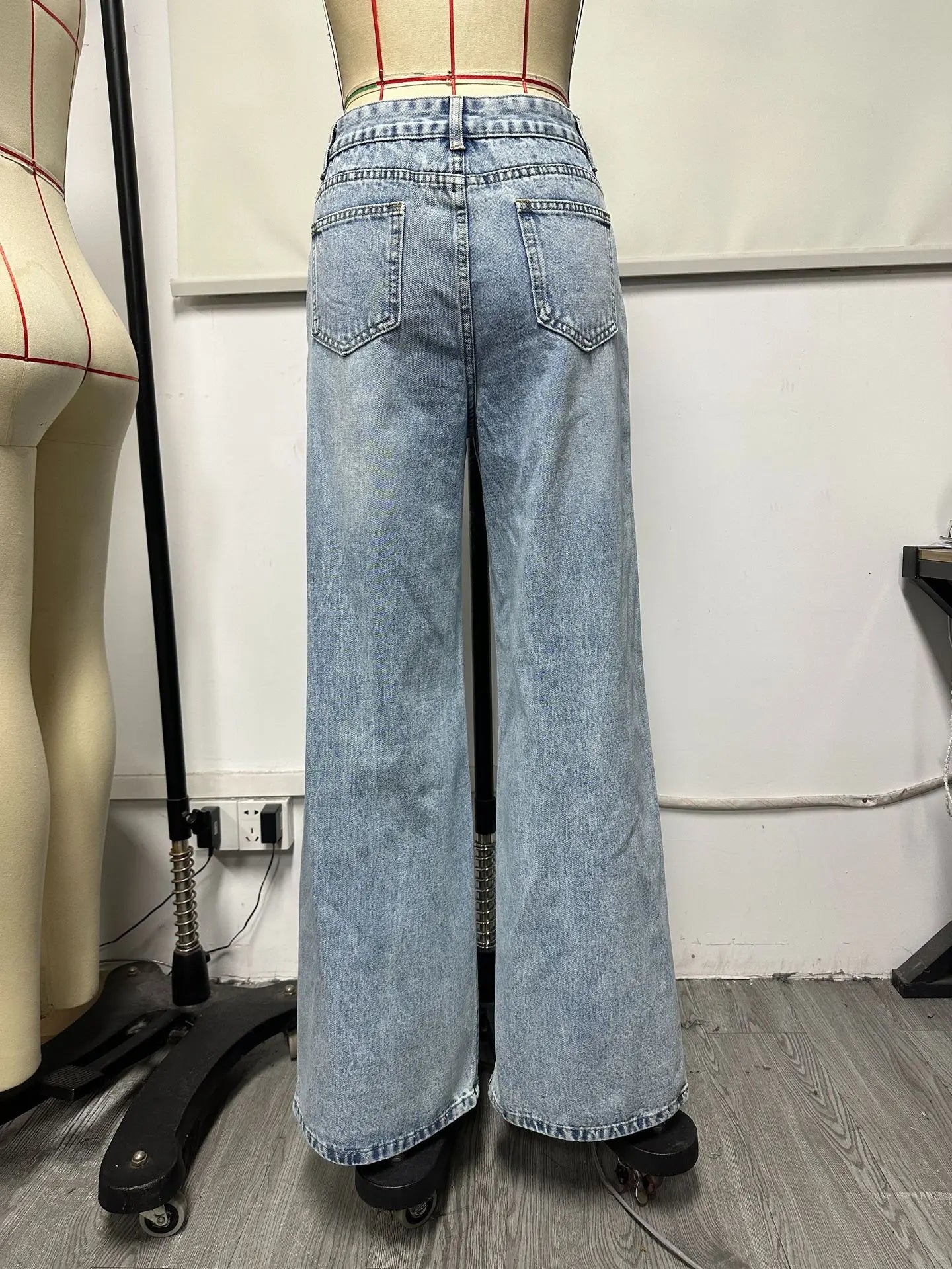 2025 Autumn New Women's Fashion Ripped High Waist Wide Leg Casual Jeans Boyfriend Jeans for Women