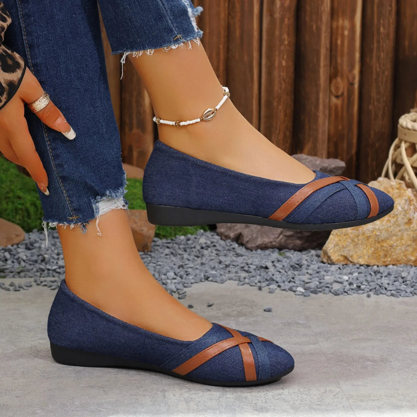 2025 Spring and Autumn New Fashionable Breathable Comfortable Flat Shoes Anti slip Soft soled Women's Shoes Casual Shoes