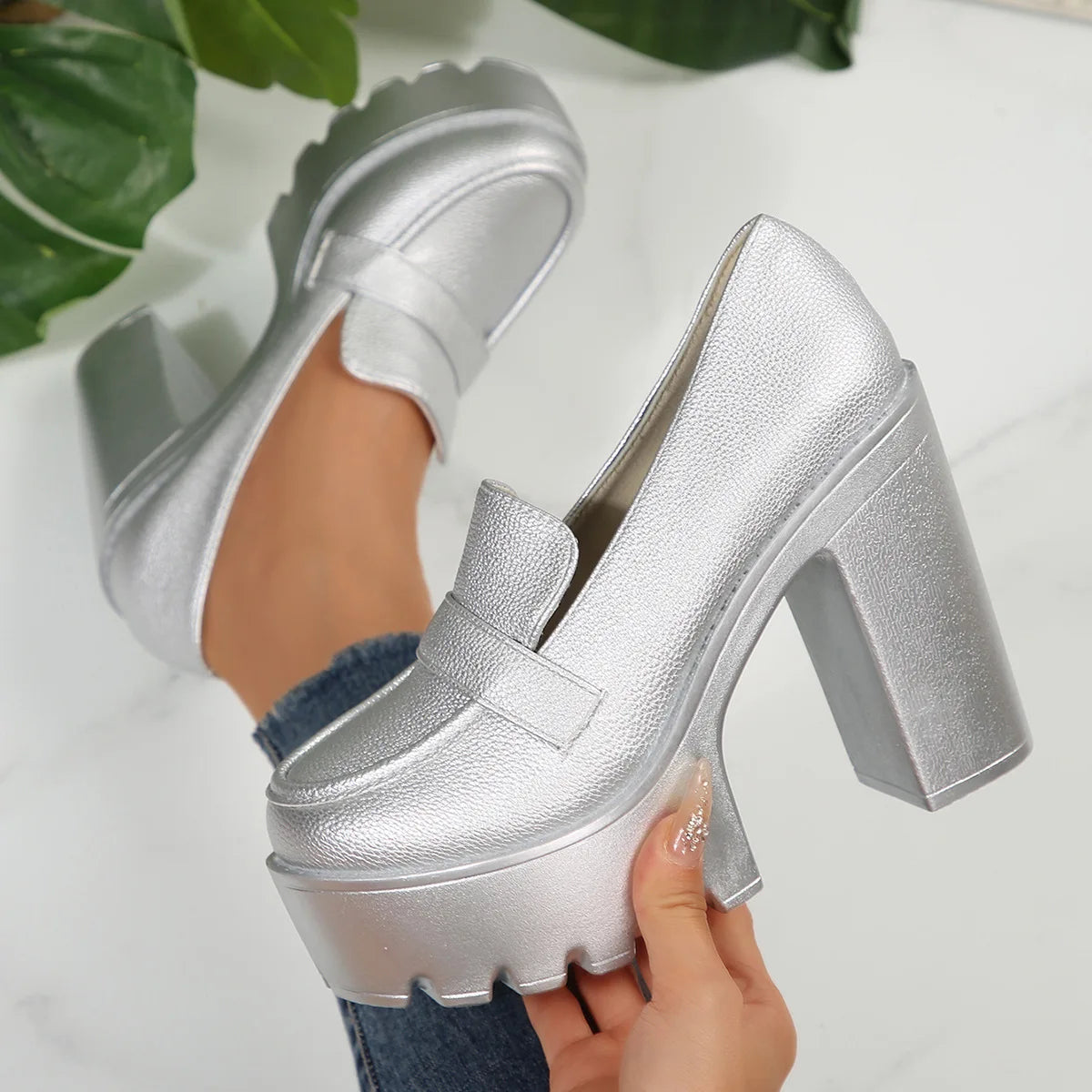 Comfortable women's shoes for Spring and Summer 2025: New deep-mouthed high heels and thick-soled single shoes for women