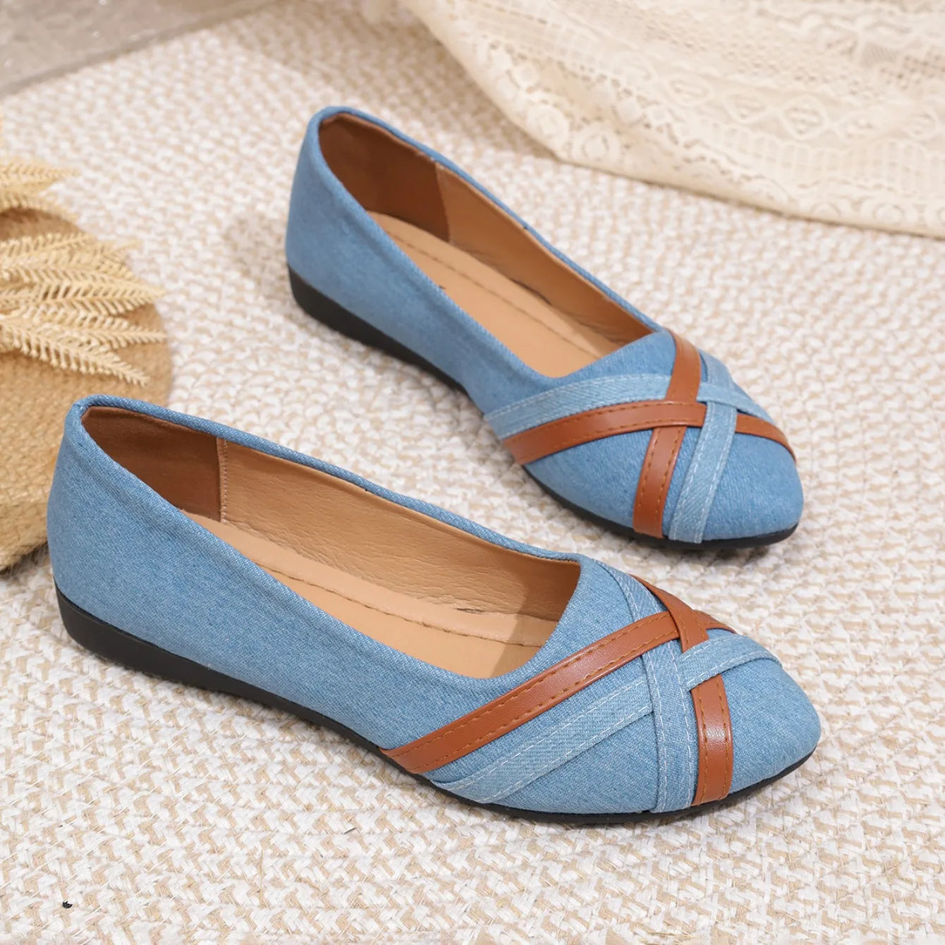 2025 Spring and Autumn New Fashionable Breathable Comfortable Flat Shoes Anti slip Soft soled Women's Shoes Casual Shoes