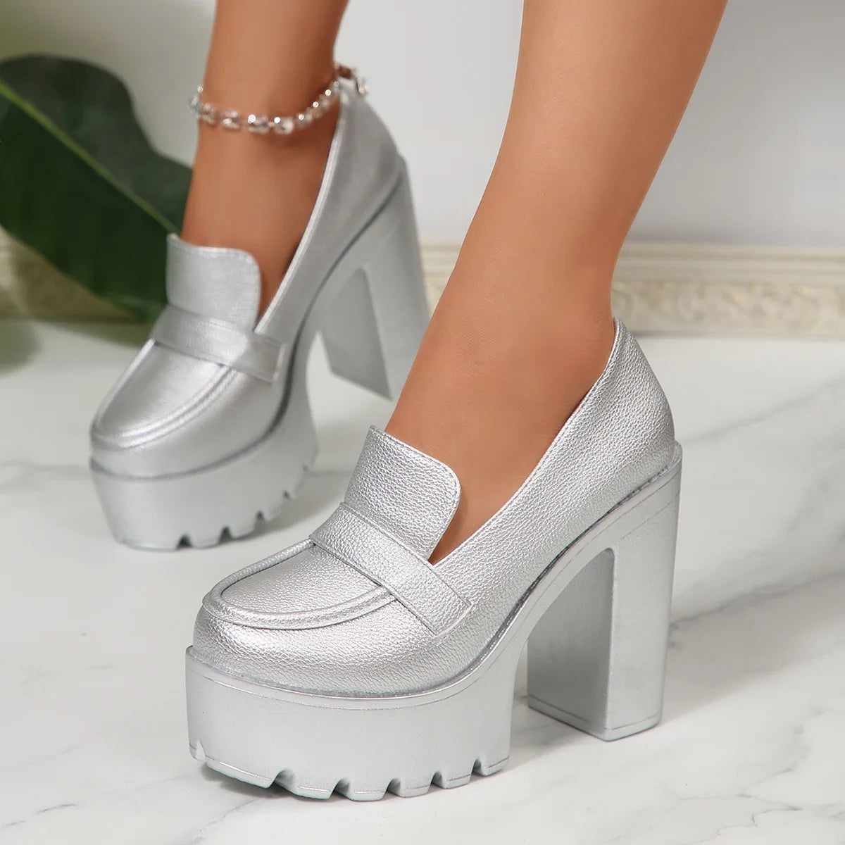 Comfortable women's shoes for Spring and Summer 2025: New deep-mouthed high heels and thick-soled single shoes for women