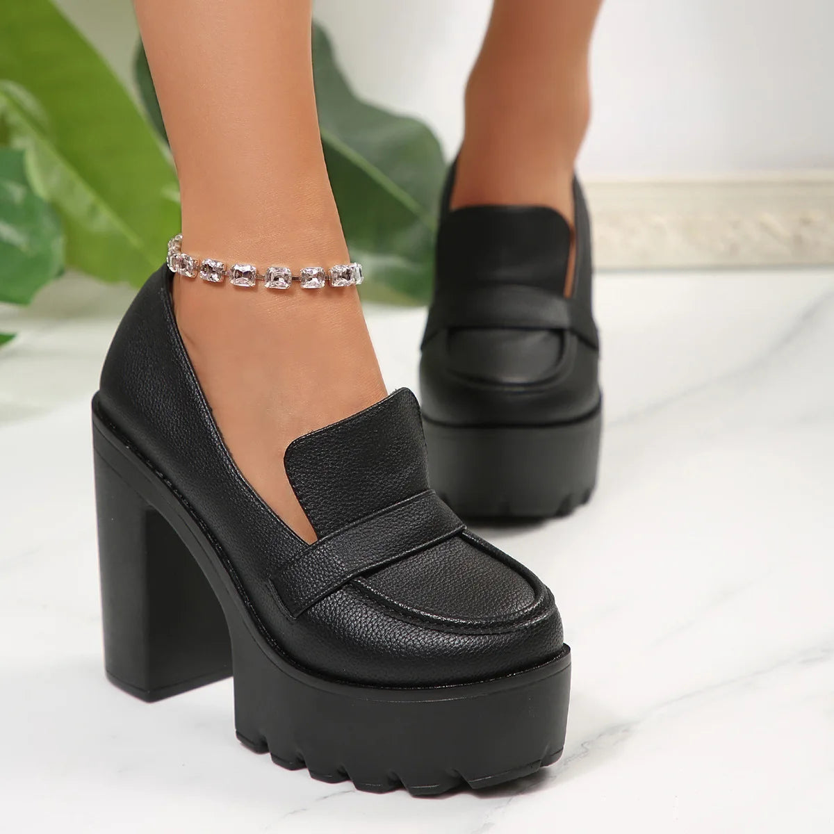 Comfortable women's shoes for Spring and Summer 2025: New deep-mouthed high heels and thick-soled single shoes for women