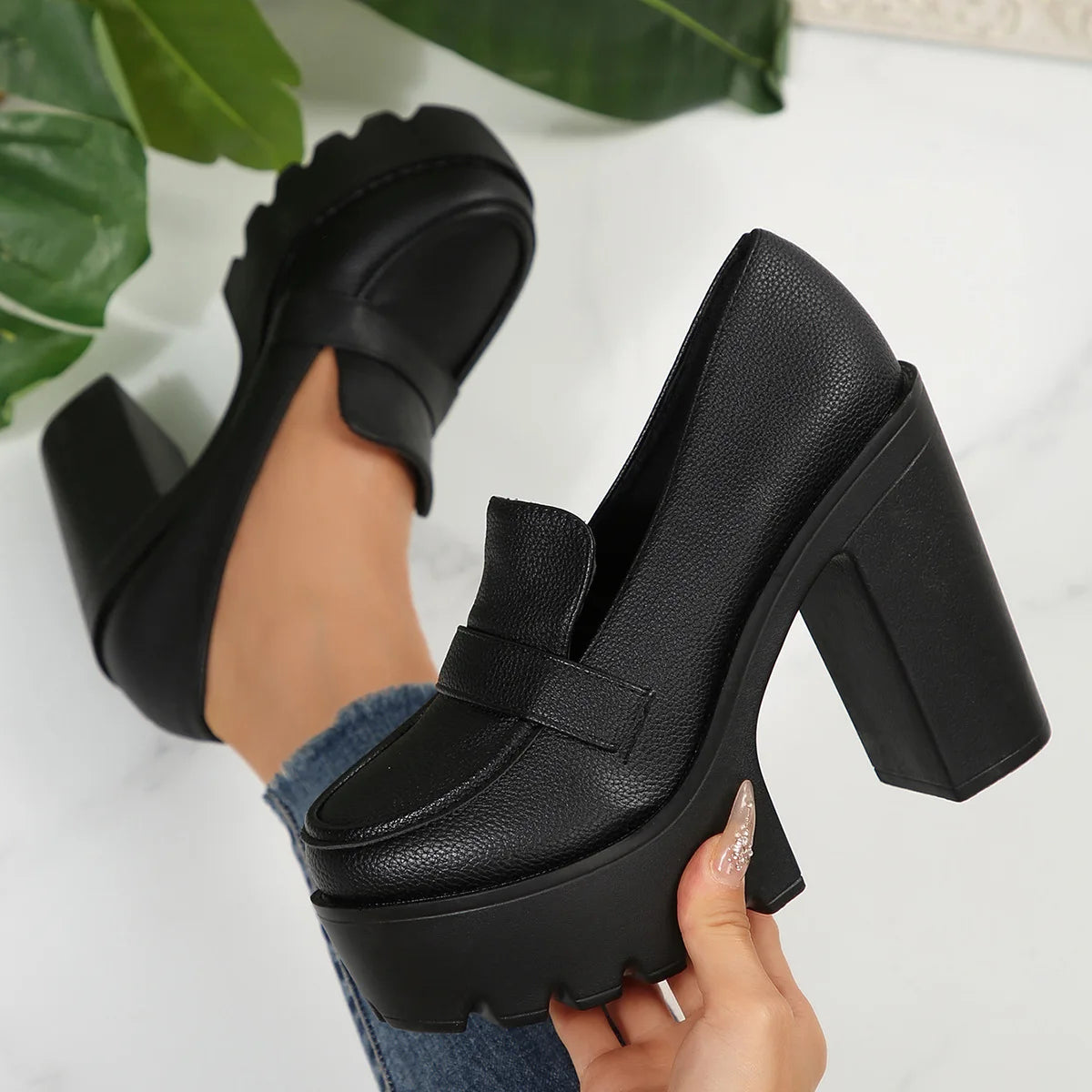 Comfortable women's shoes for Spring and Summer 2025: New deep-mouthed high heels and thick-soled single shoes for women