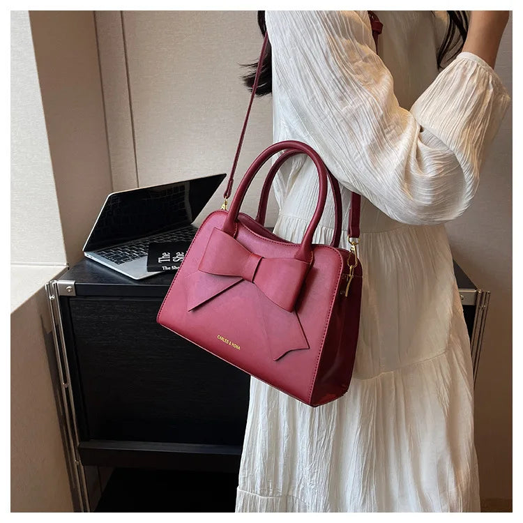 2025 New Luxury Wedding Clutch Bride Bag Elegant Red Bridesmaid Purse, Women's Fashion Handbag Versatile Small Evening Party Bag