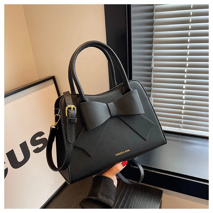 2025 New Luxury Wedding Clutch Bride Bag Elegant Red Bridesmaid Purse, Women's Fashion Handbag Versatile Small Evening Party Bag