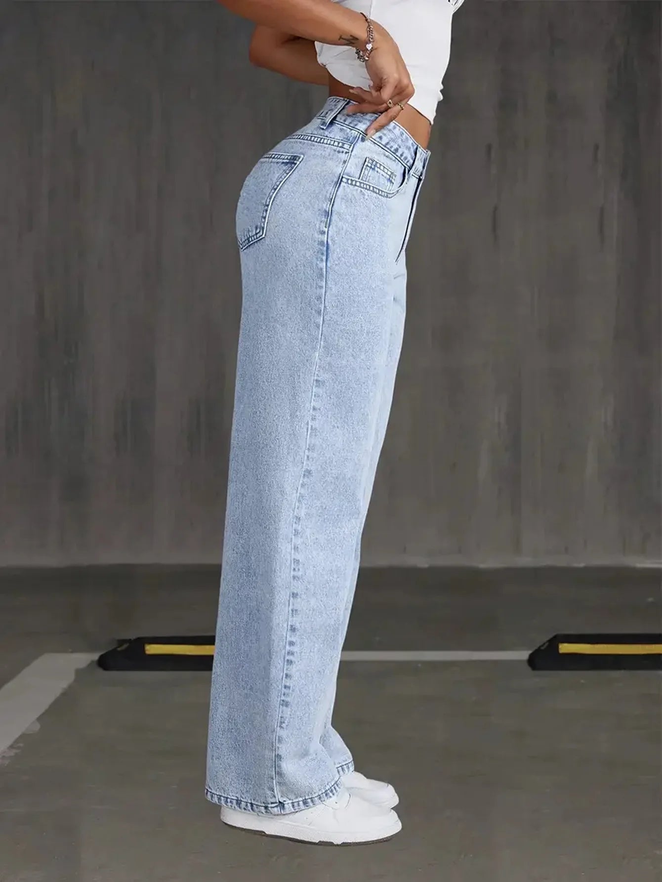Women's Denim Wide-leg Pants Are Stylish, Simple, Slim, And Versatile With Multi-craft Design. Wide-leg Jeans Are New In Spring